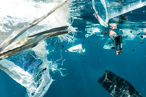 cuanto plastico hay en los oceanos